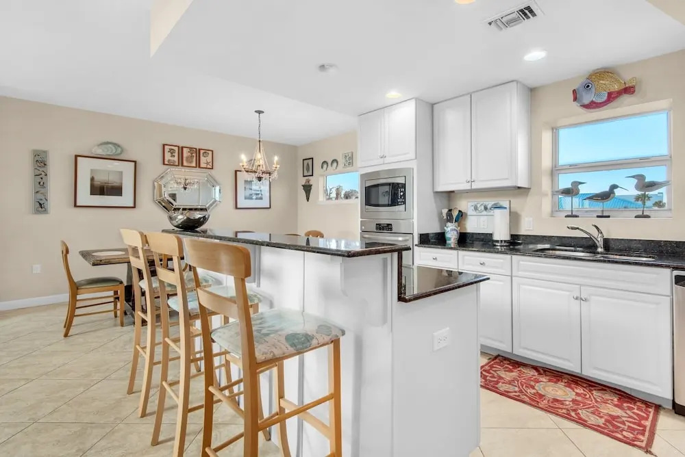 Portside S "beauty And The Beach" 3 Bedroom Townhouse by RedAwning