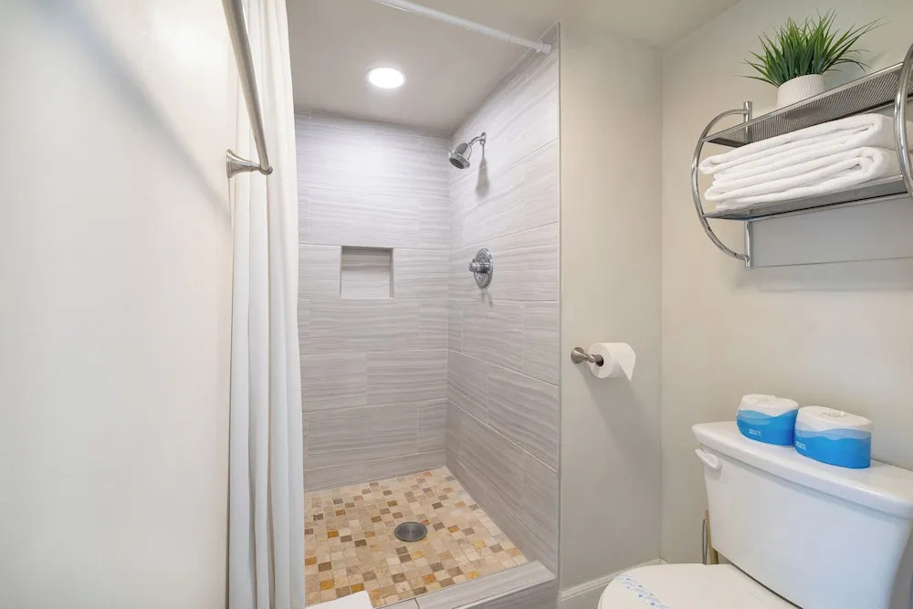 Cozy Studios at Aloha Surf Close to Waikiki Beach