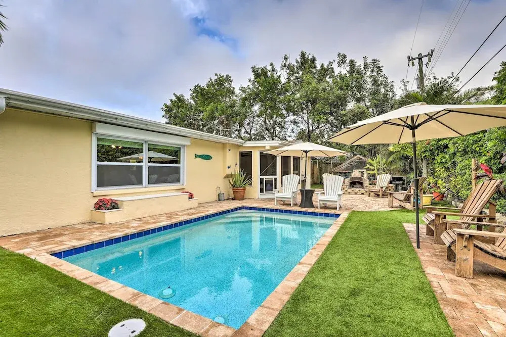 4 Mi to Dtwn: Home w/ Pool & BBQ in Bradenton