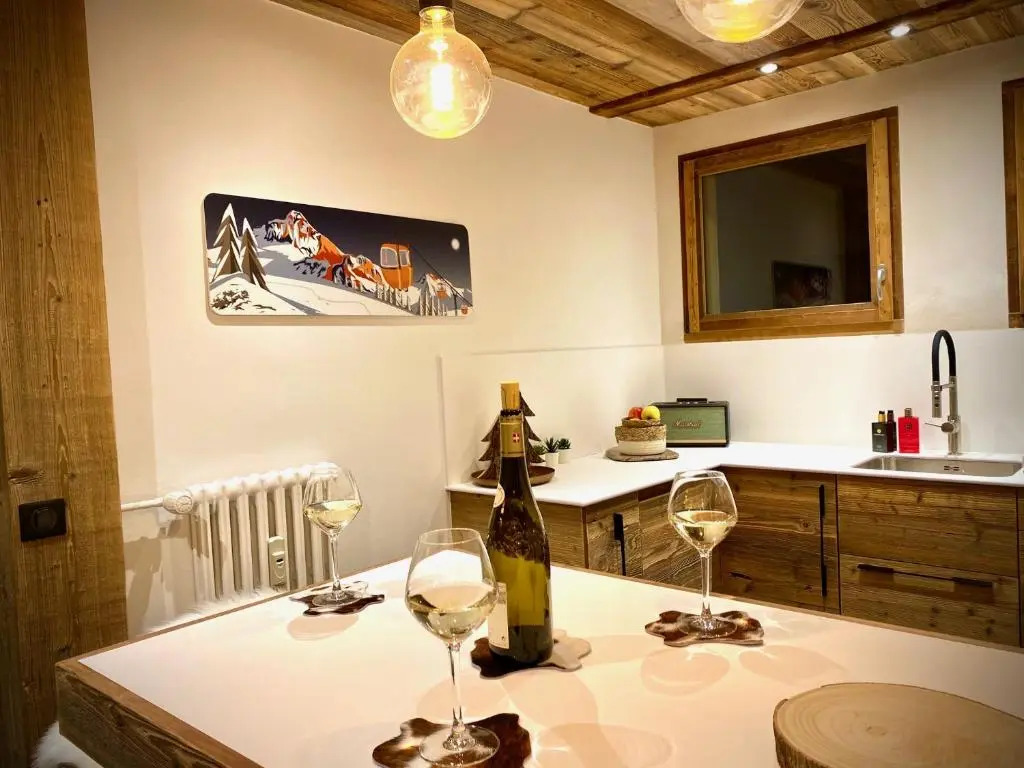A Place 2 Be, Megeve Centre