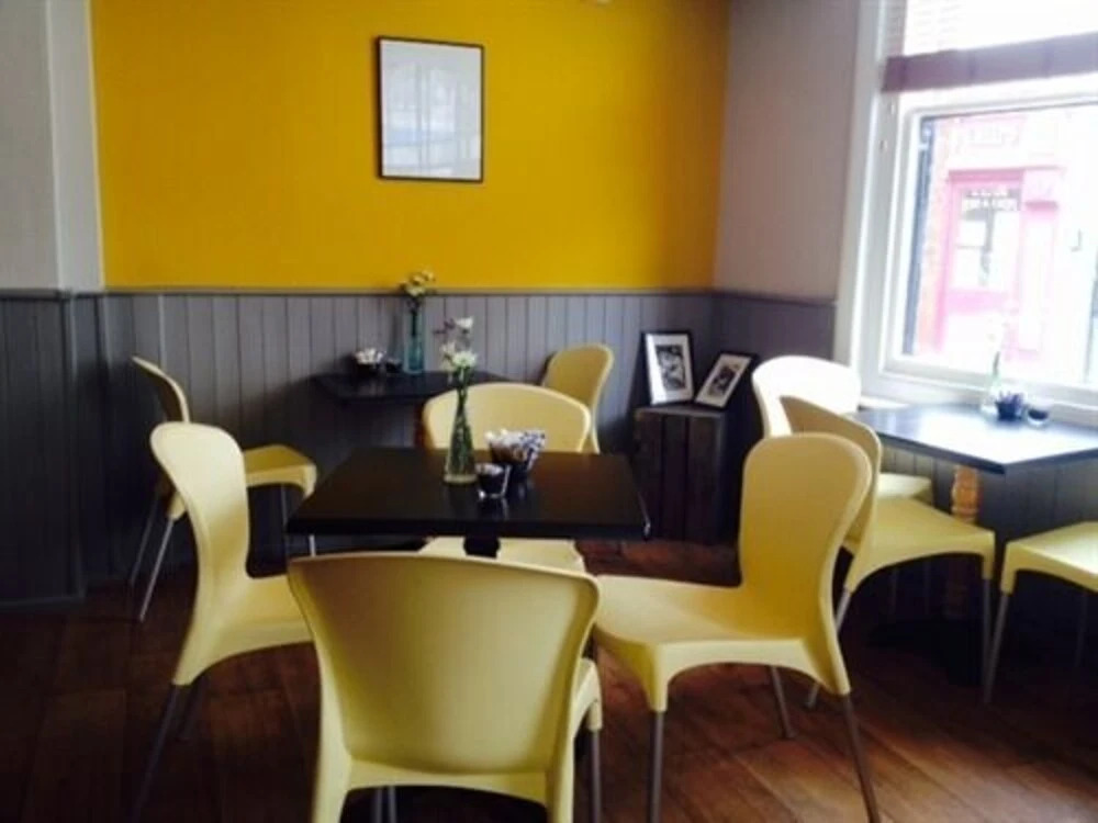 Cafe Guest House 34