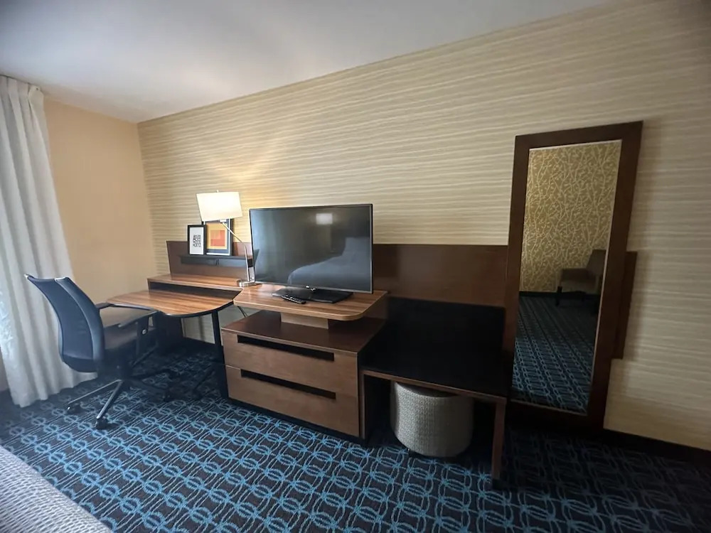 Fairfield Inn & Suites Detroit Macomb