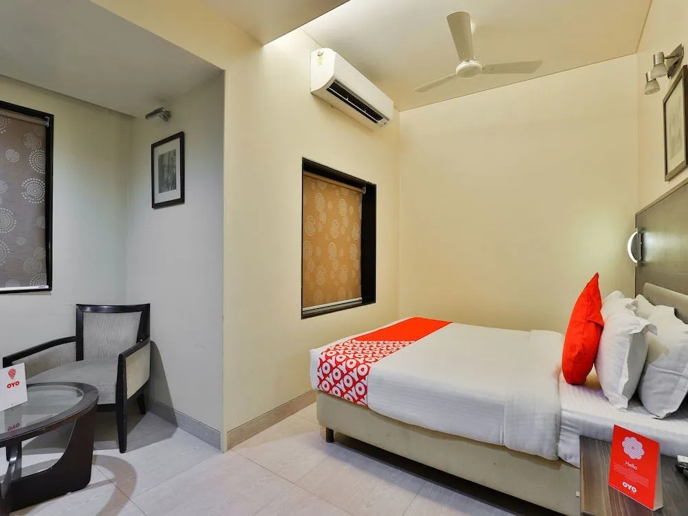 Oyo 17332 Hotel Nana'S