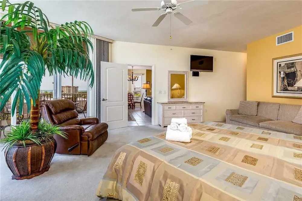 Palm Harbor 504W - Three Bedroom Condo