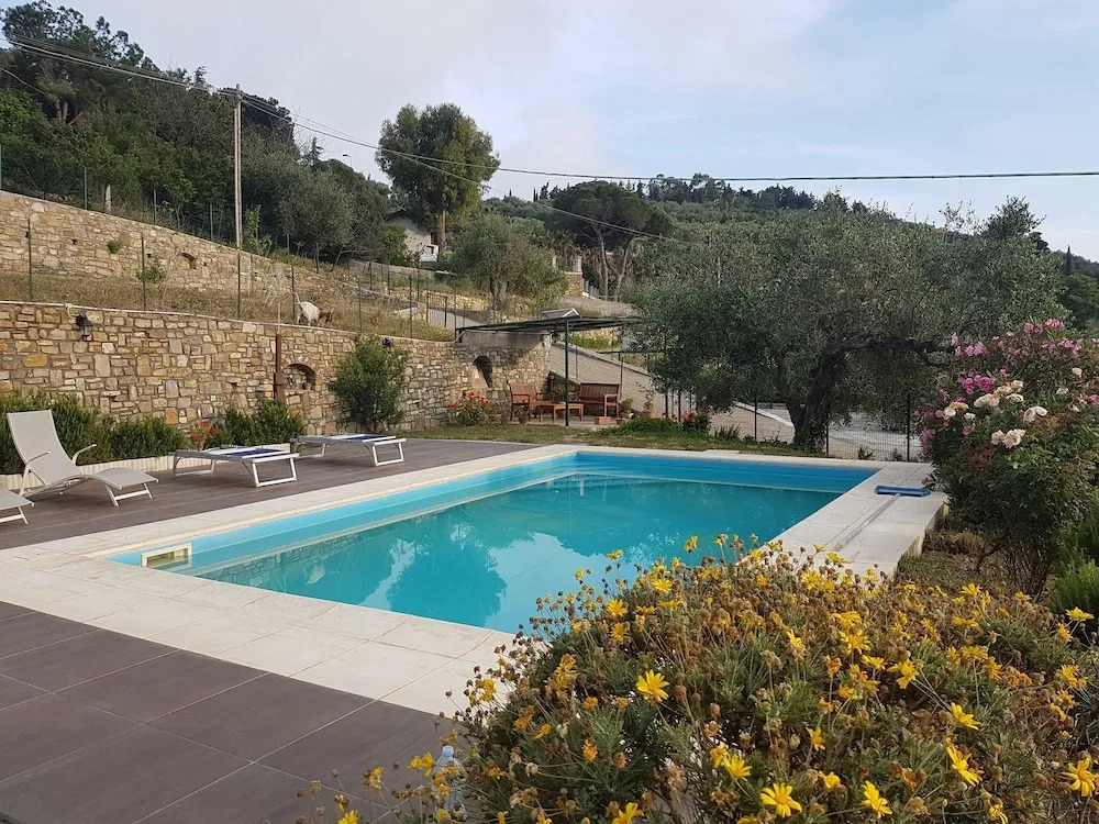 House With one Bedroom in Imperia, With Wonderful City View, Pool Acce
