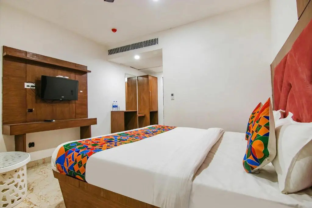 FabHotel Suman Castle