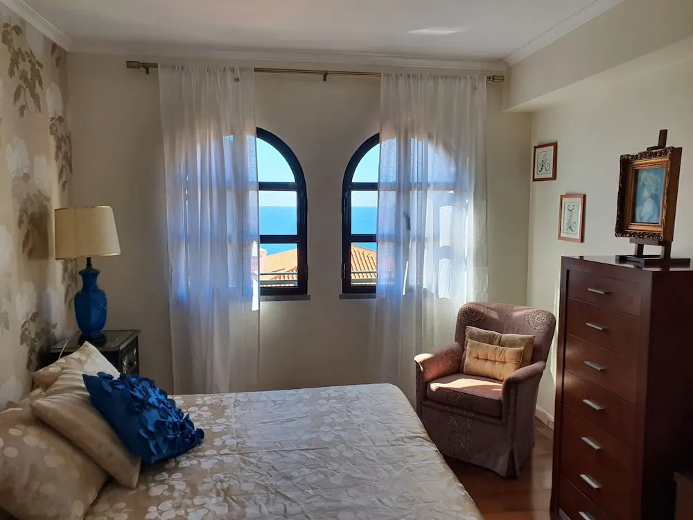 Luzia's Apartment - 2 Bedroom Apartment Sleeps 4