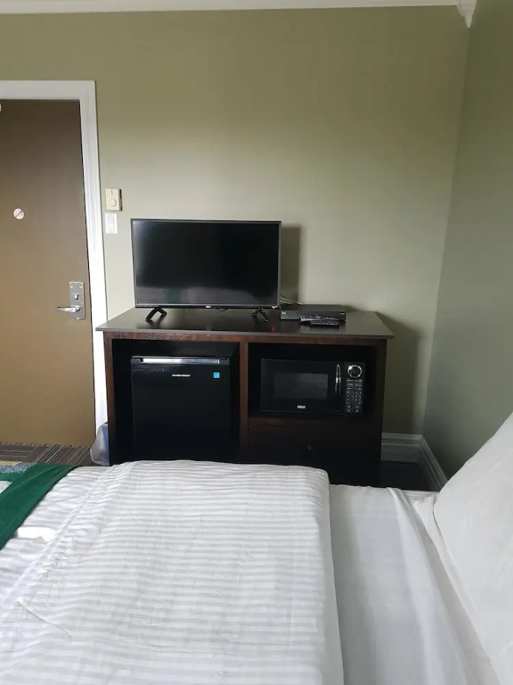 Seaport Inn