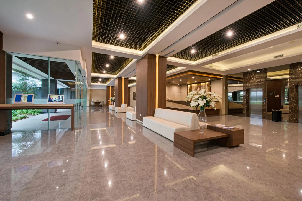 Grand Whiz Poins Simatupang Jakarta