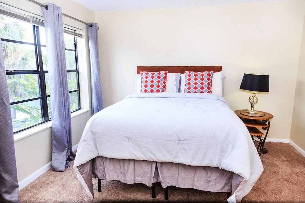 Serene 2 Bedroom 2 Bath Condo