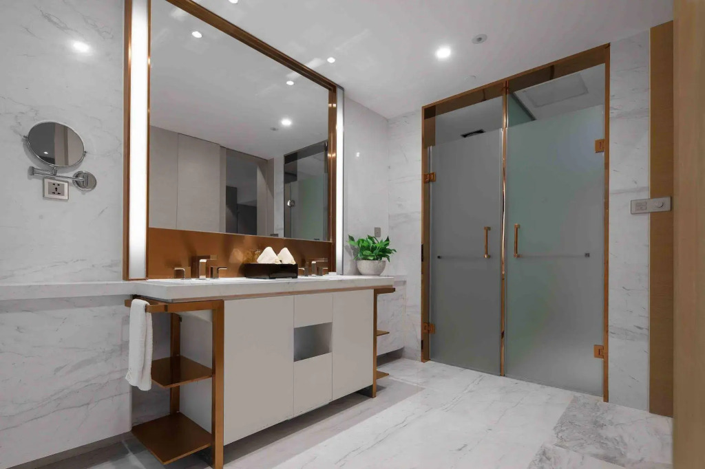 Gallery F Hotel