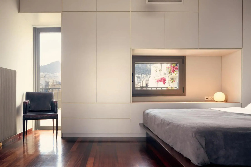 Two level apartment with panoramic view