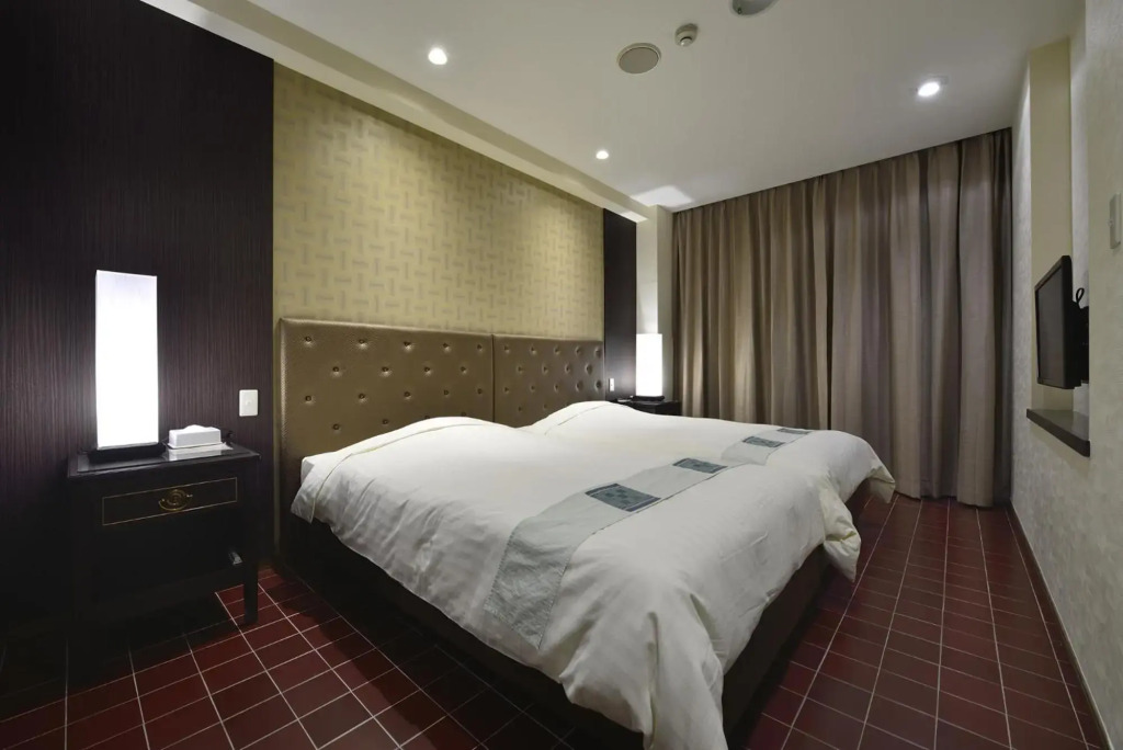 THE NEST ISHIGAKI