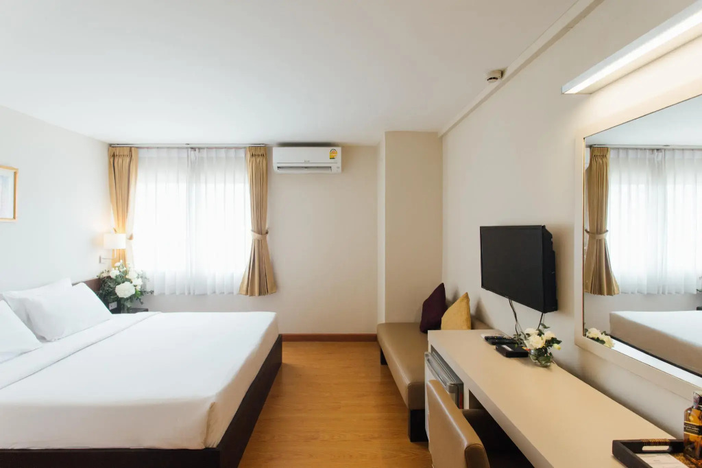 Seasons Siam Hotel