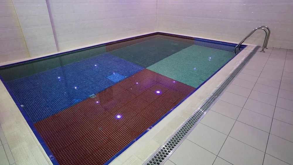 Diamond Suites