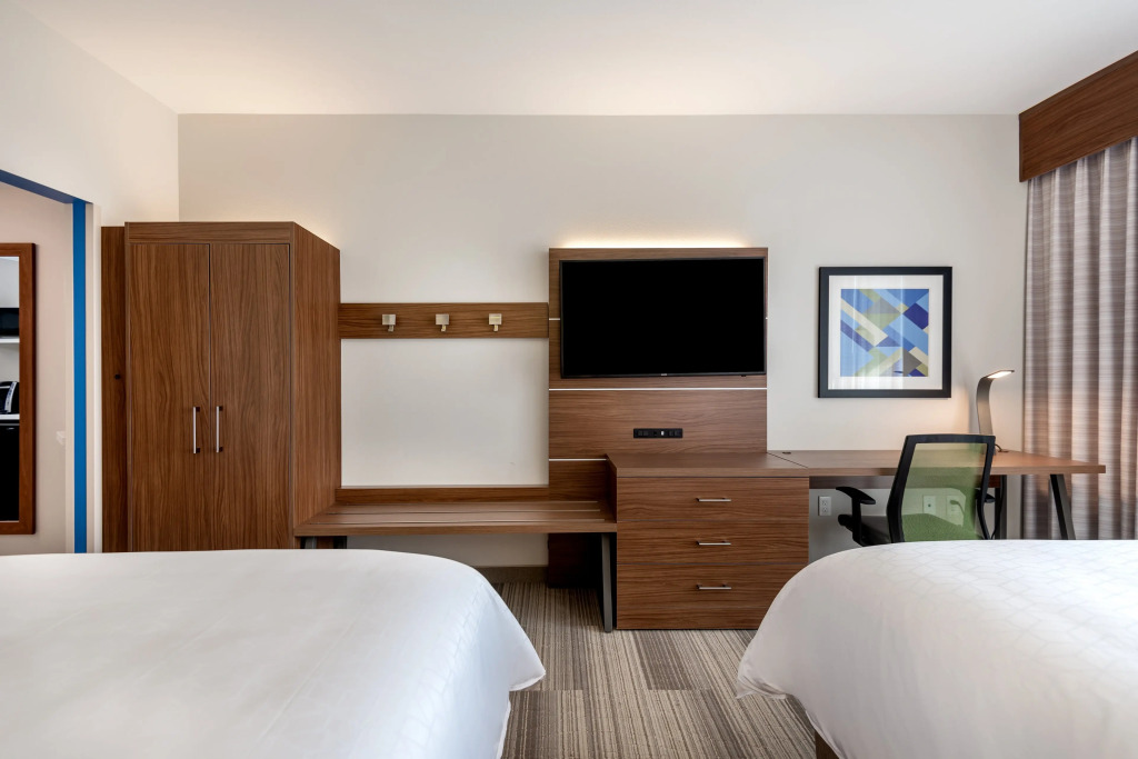 Holiday Inn Express & Suites Santa Ana - Orange County by IHG