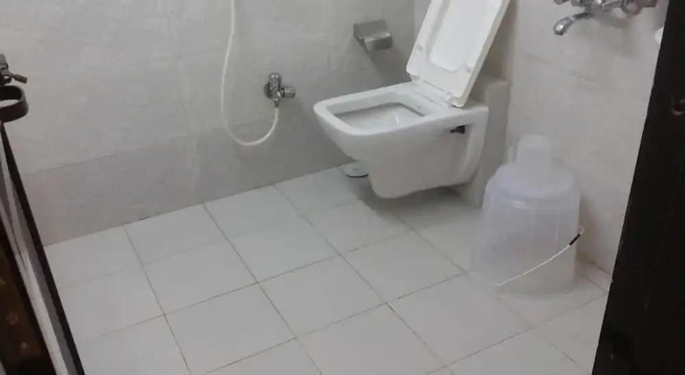 OYO 6428 K F Residency