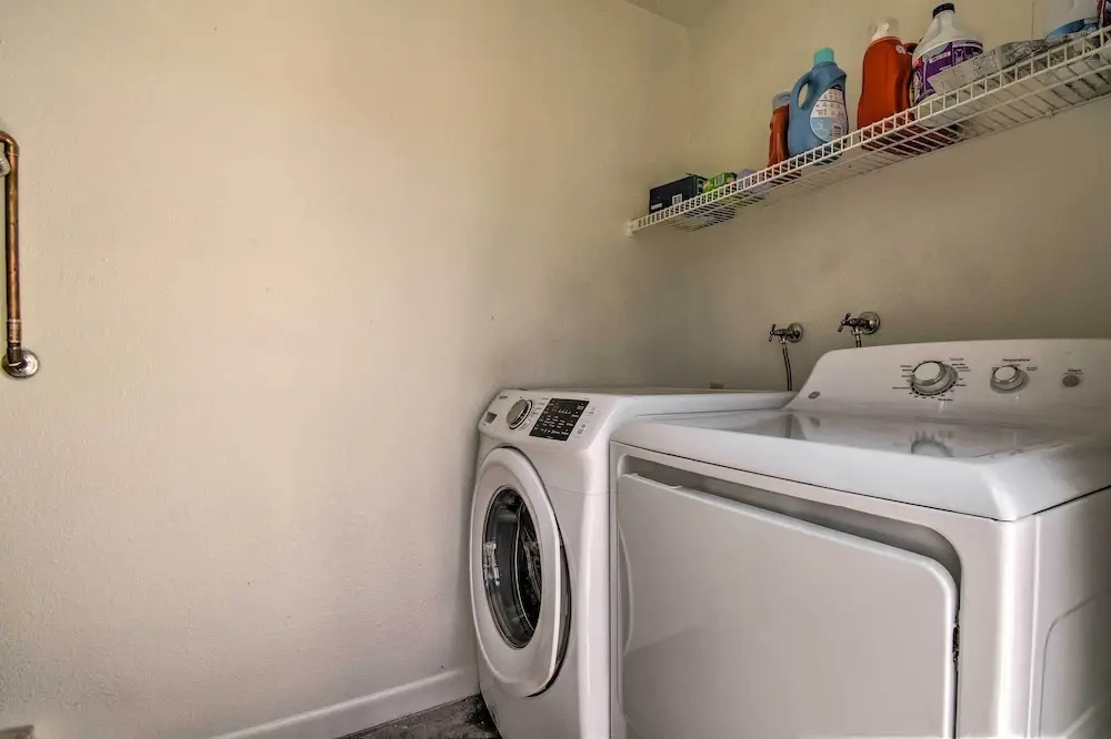 3 Mi to Mill Ave: Central Condo w/ Patio in Tempe