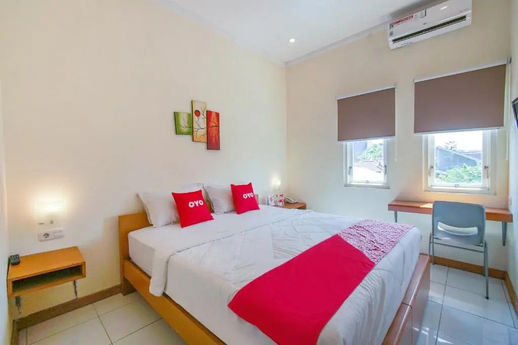 Sans Hotel FiFFa Pisang Kipas Malang