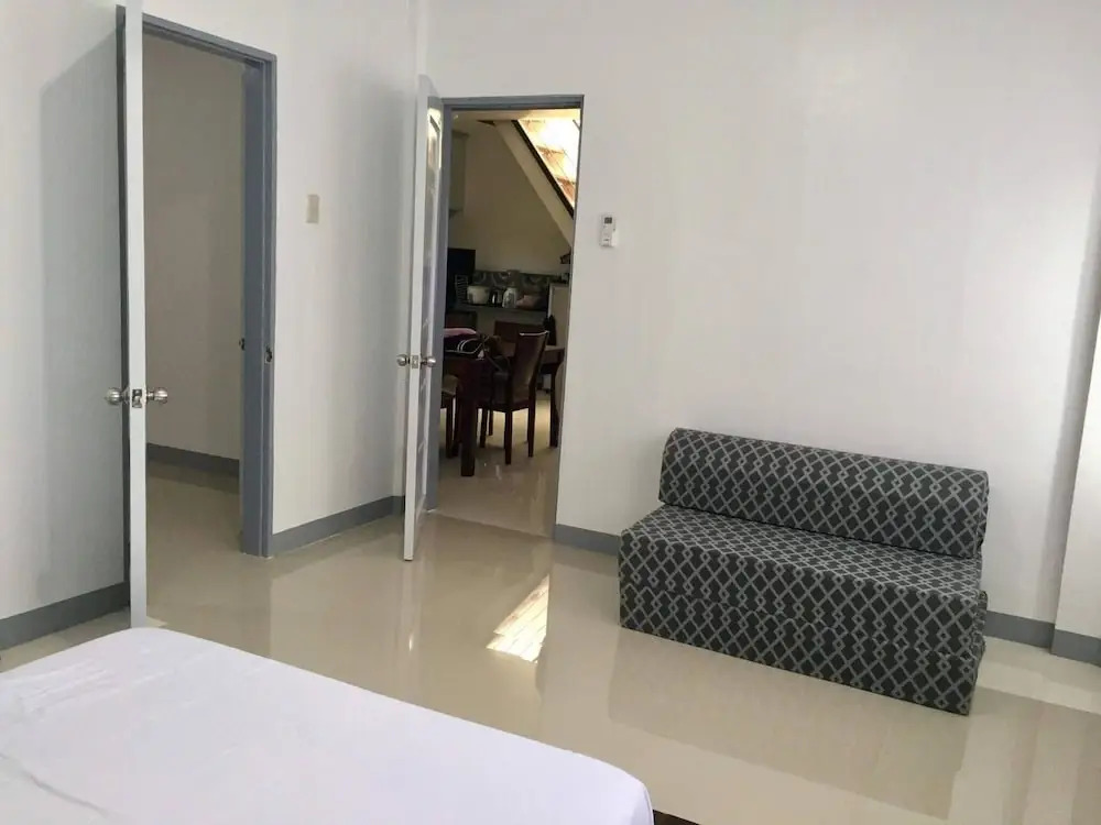 A Unique and Cozy Wholehouse in Babak Samal Island