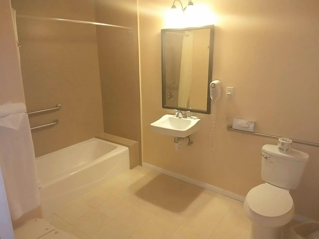 Lemon Tree Hotel and Suites