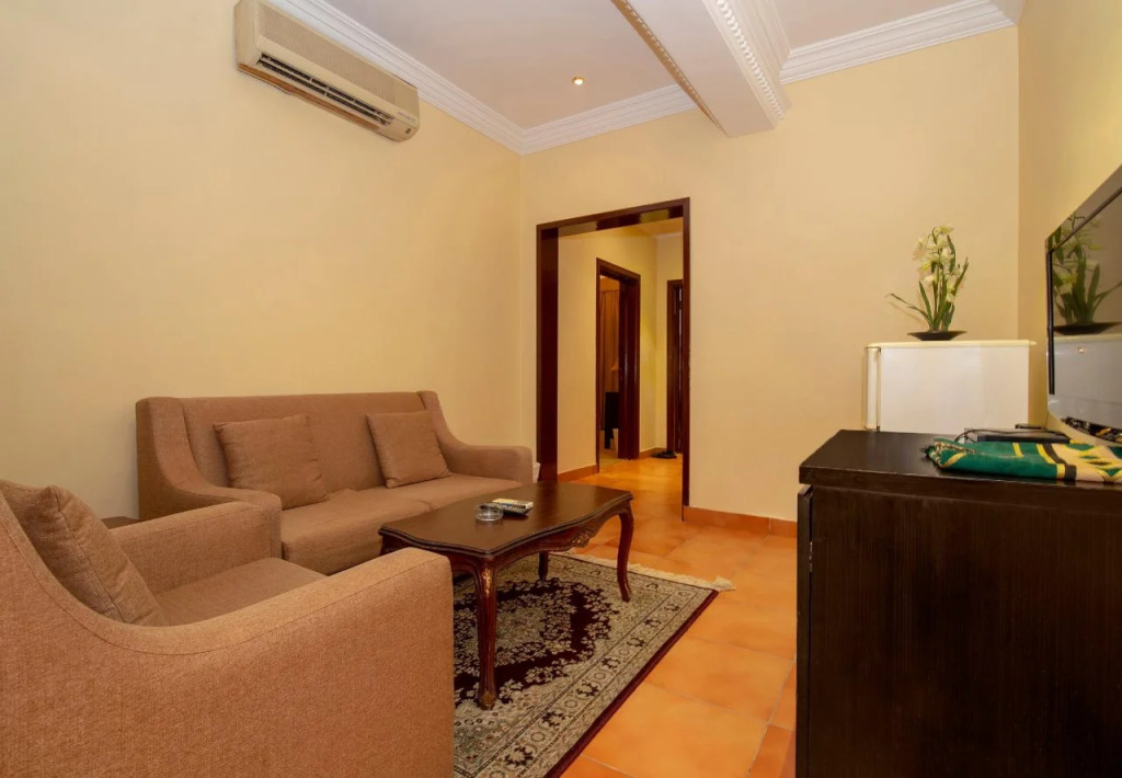 OYO 125 Al Hamra Palace