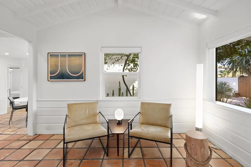 Charming Spanish Colonial A Chic Retreat for 4!