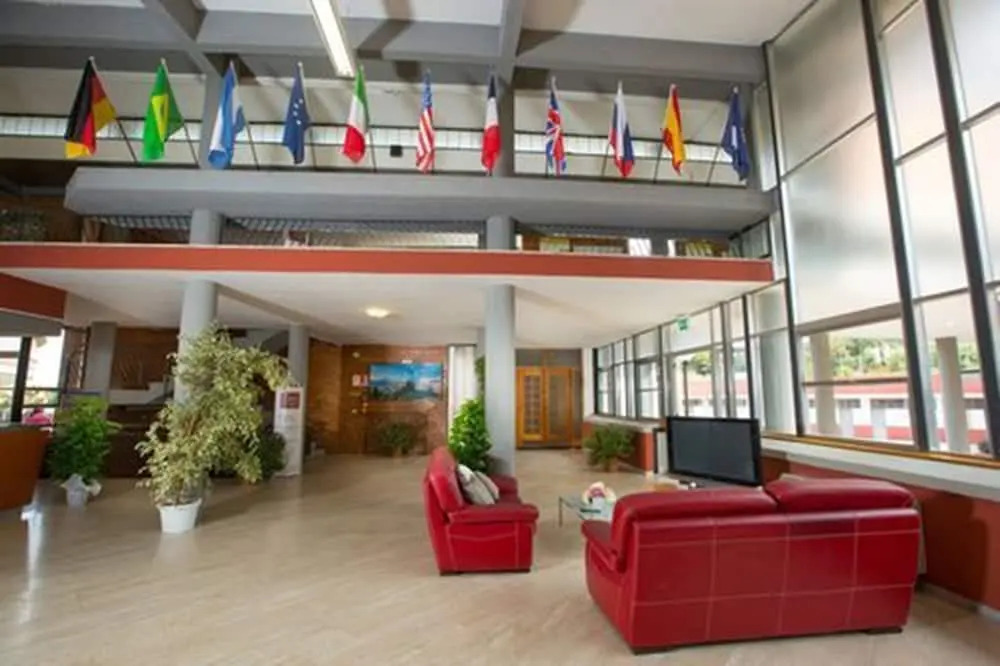 Vesuvian Inn