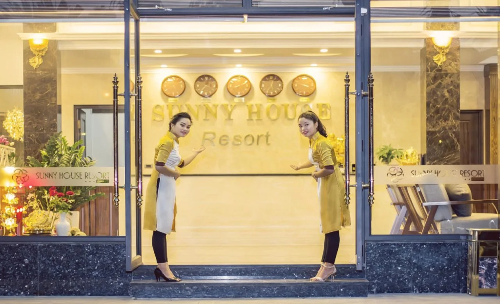 Sunny House Resort