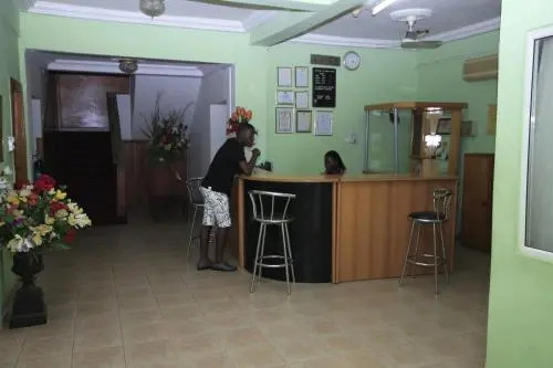 Apaade Lodge Hotel