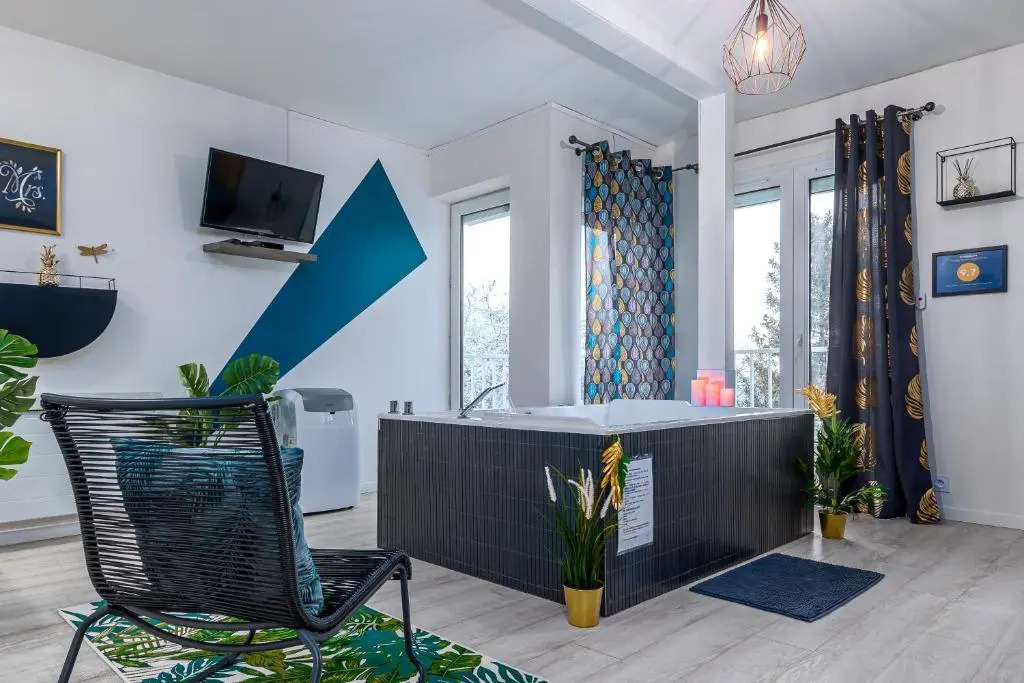 Suite SPAradise - SPA Privé - 6min Disneyland PARIS