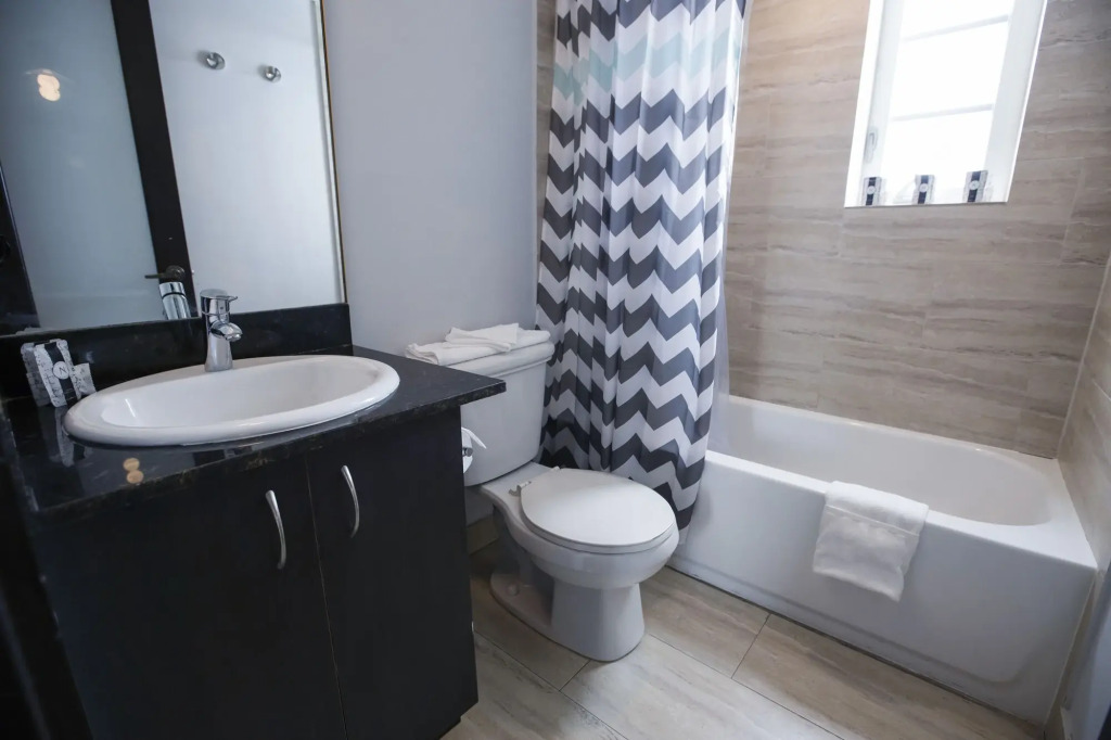 Lincoln Arms Suites
