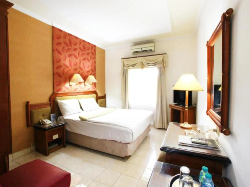 Puri Jaya Hotel