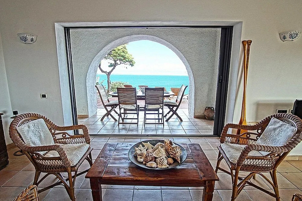 Villa Johnson