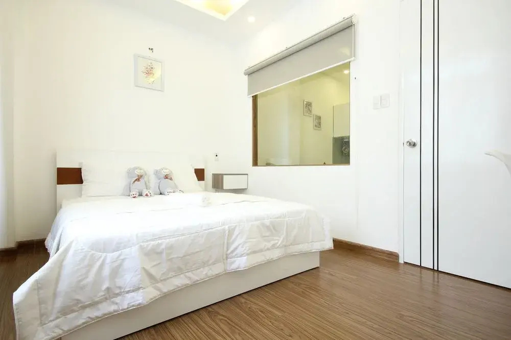 Smiley Apartment 7