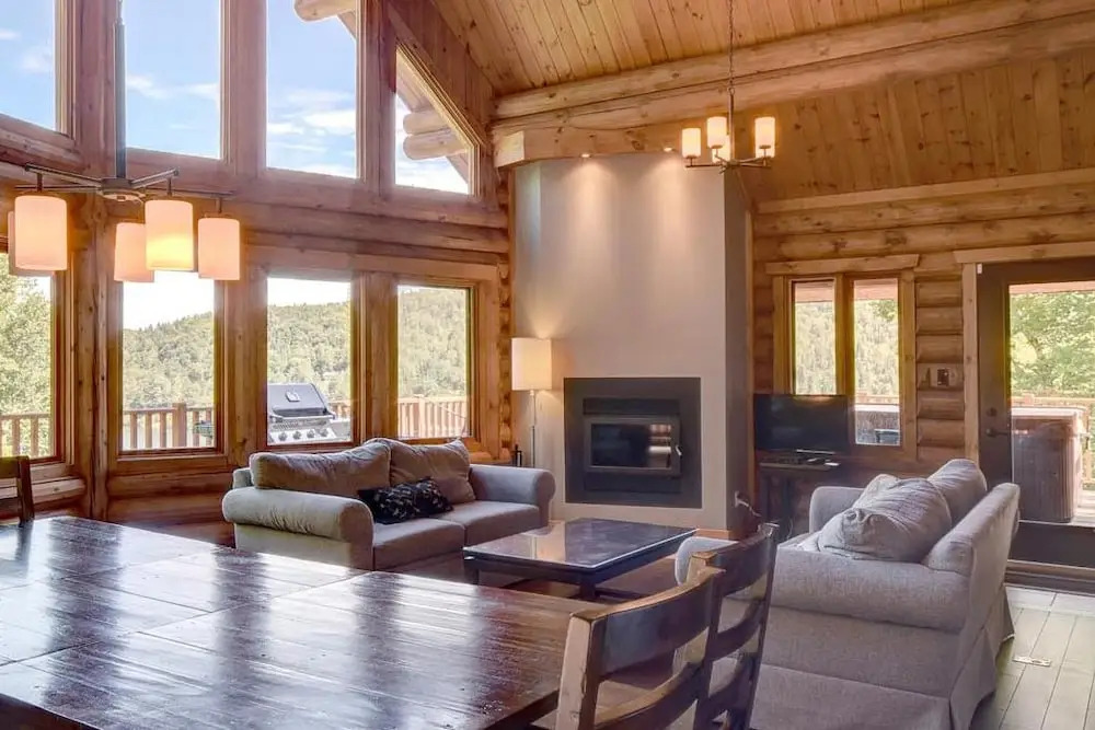 Chalet Blue Jay