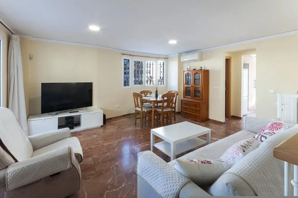 Golden in Gandia With 3 Bedrooms and 3 Bathrooms
