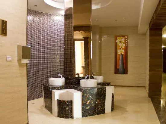 Grand Qihe Hotel