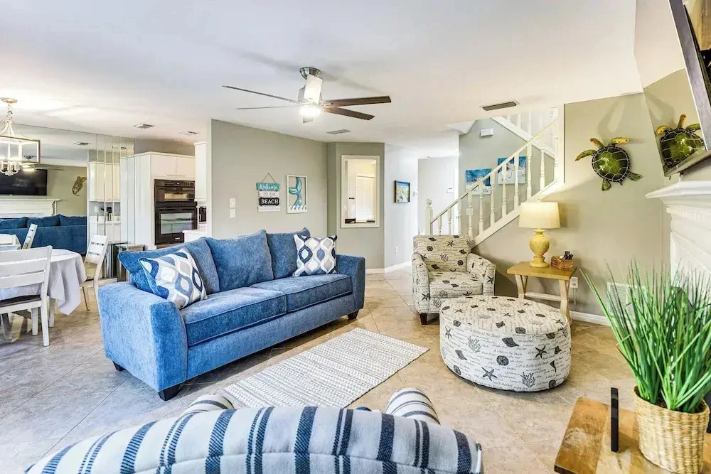 Steps to Ocean, Pool Access! Daytona Beach Gem