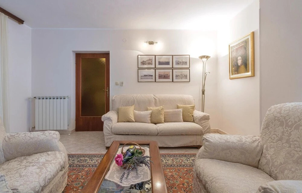 Awesome Apartment in Valbandon With 3 Bedrooms and Wifi
