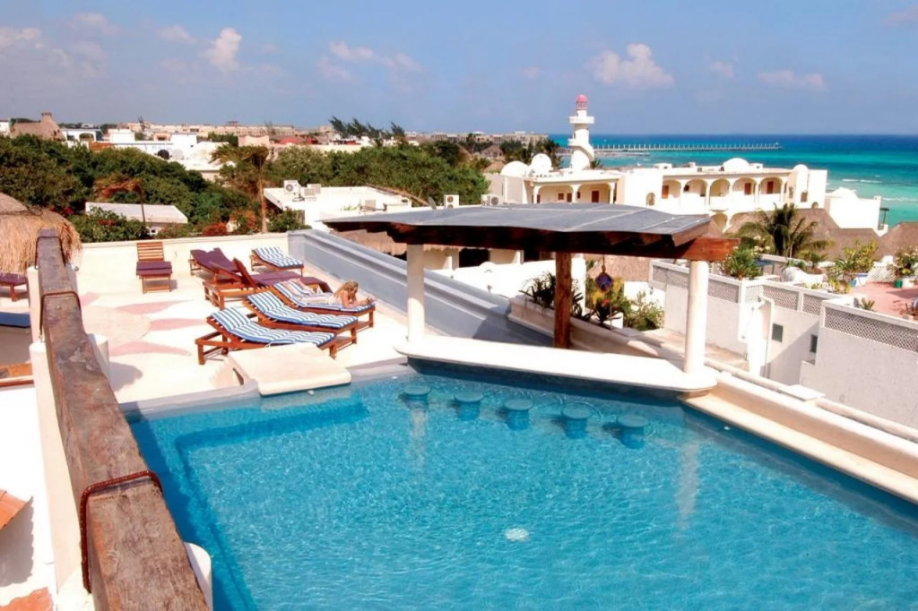 Illusion Boutique "Near Beach"