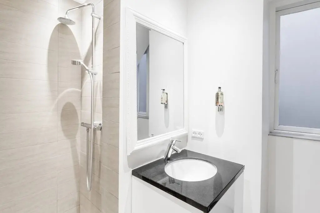 ★ 170SQM Apt. 50M to Main Street, Metro & canals ★