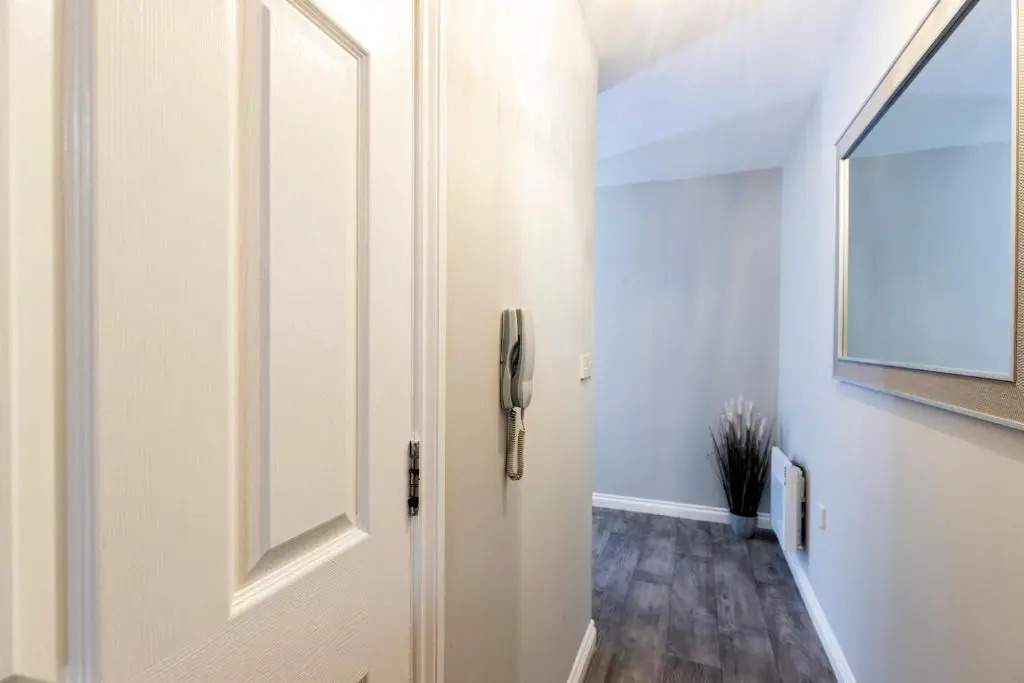 2 Bedroom Apartment in Darlington with Free Parking & Smart TV