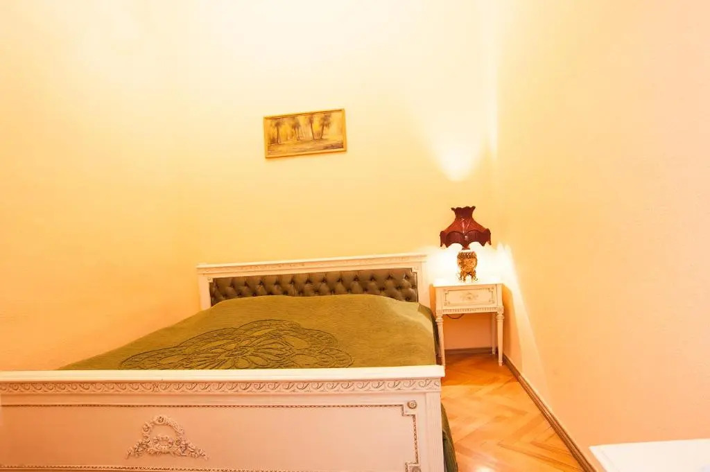 Apartment in Purtseladze Street