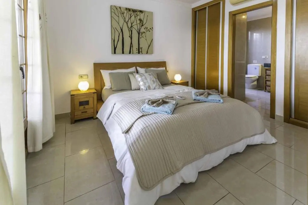 Villa Azure - LH122 By Villas Now Ltd