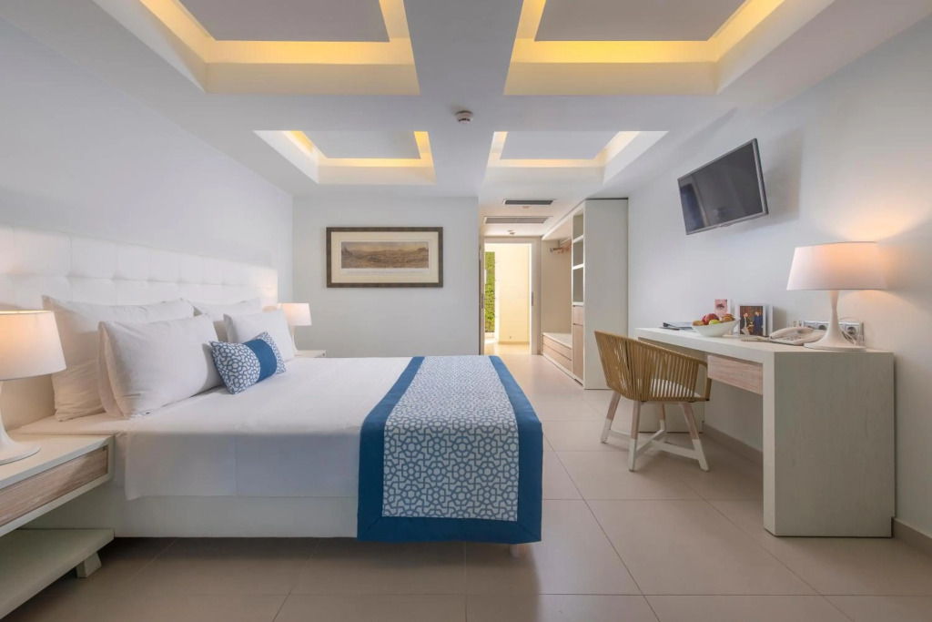 Elinotel Apolamare Hotel