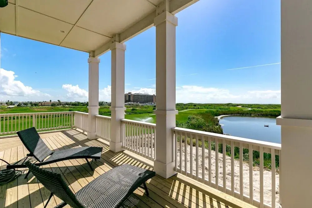 Brand New Gulf Views for 12 on the Golf Course by RedAwning