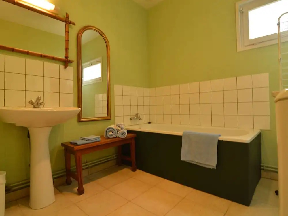 Well-maintained Farmhouse With Large Garden, Just 15 Minutes From the sea