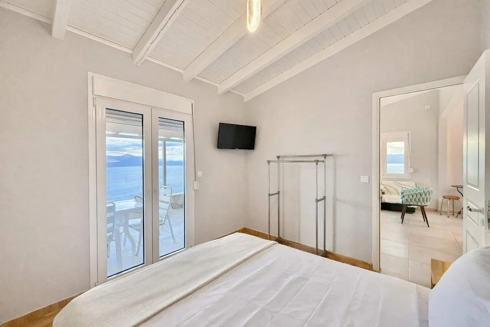 Nireos Coast Evia - Panoramic Seaview Gem