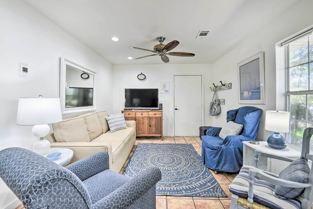 Emerald Coast Getaway with Yard - Steps to Beach!